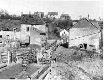 254th Infantry moving into Eschringen, Germany