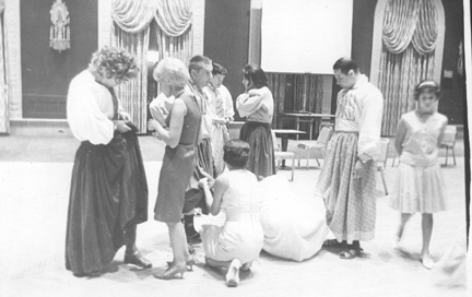 WWII cast getting ready for 1985 show