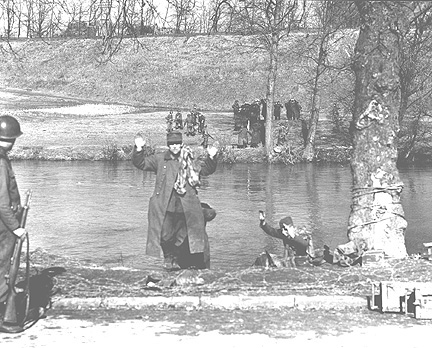POWs moved across the Saar River