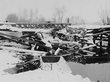Bailey Bridge near the Maison Rouge, Ill River